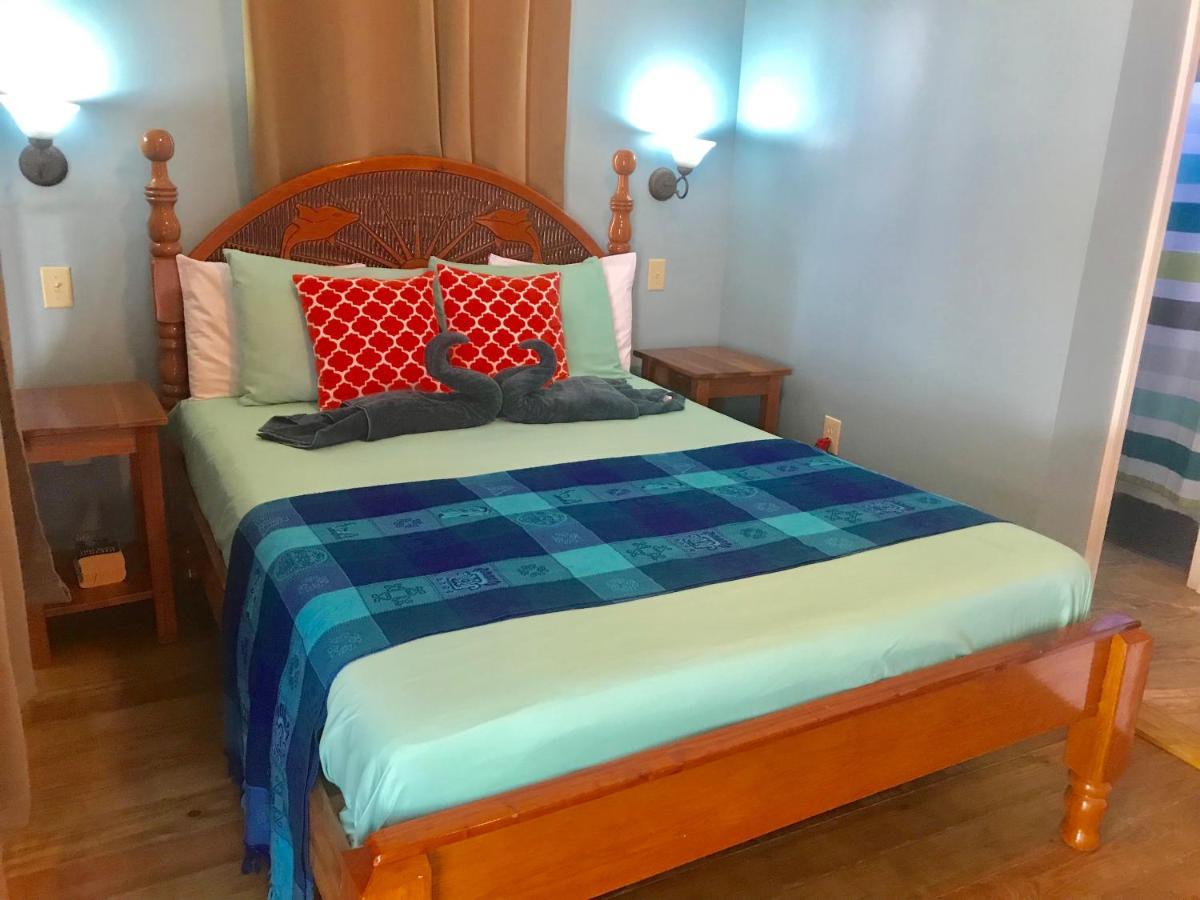 Tilt-Ta-Dock Resort Belize كوروزال المظهر الخارجي الصورة
