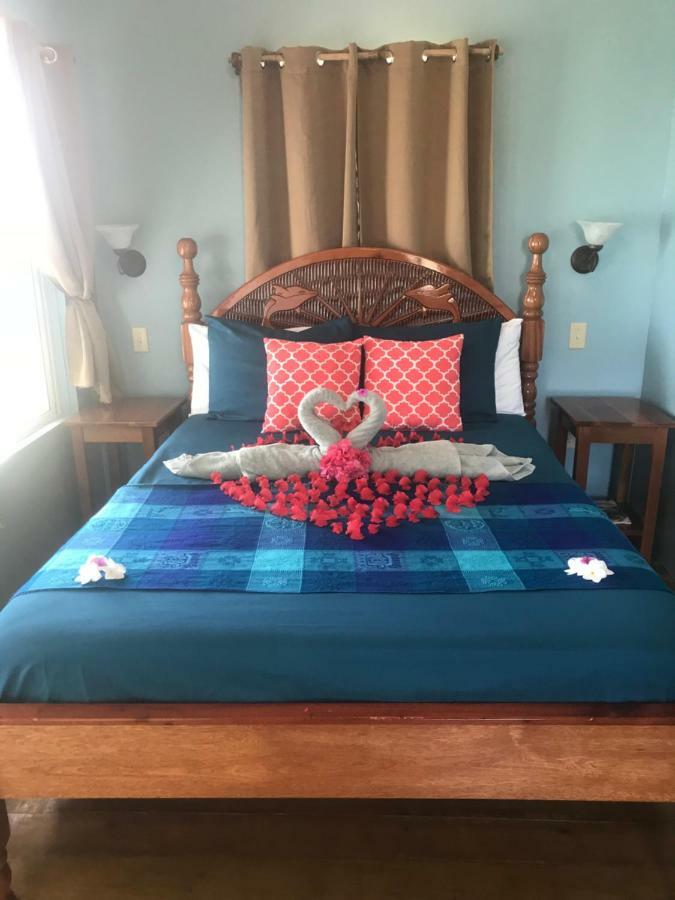 Tilt-Ta-Dock Resort Belize كوروزال المظهر الخارجي الصورة